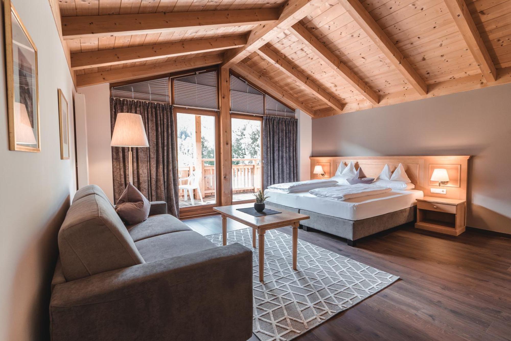 Hotel Reischach Brunico Exteriér fotografie