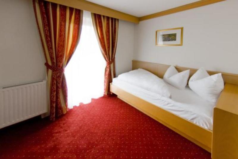 Hotel Reischach Brunico Exteriér fotografie